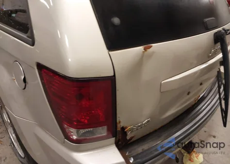 2010 Jeep Grand Cherokee Laredo z USA, uszkodzony, nr VIN 1J4PR4GK3AC137754